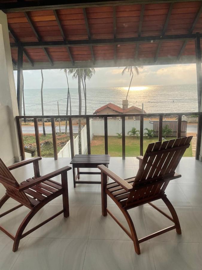 Isamar Front Beach Marawila Exterior photo